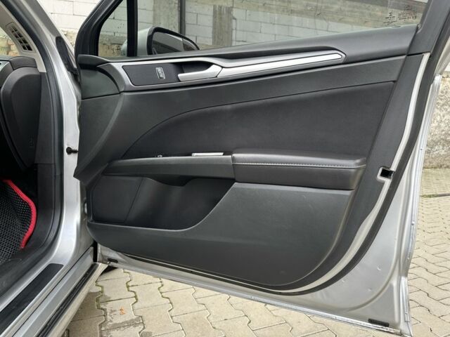 Сірий Форд Фьюжен, об'ємом двигуна 2.5 л та пробігом 227 тис. км за 8800 $, фото 6 на Automoto.ua