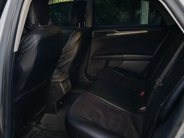 Сірий Форд Фьюжен, об'ємом двигуна 2.5 л та пробігом 240 тис. км за 9800 $, фото 6 на Automoto.ua