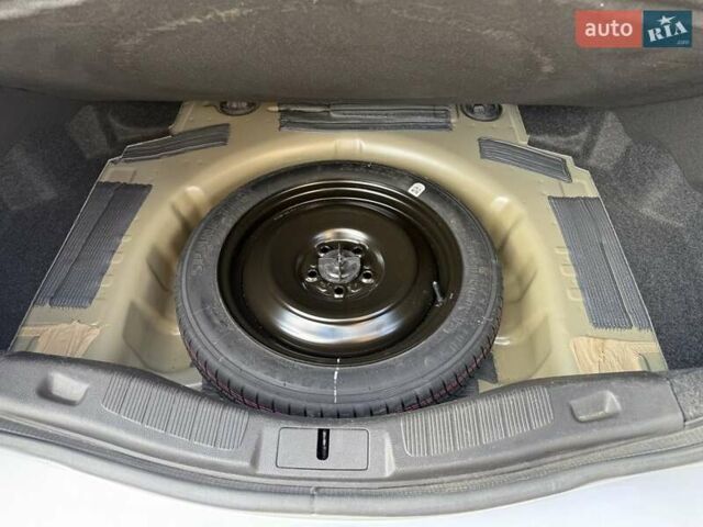 Сірий Форд Фьюжен, об'ємом двигуна 2 л та пробігом 152 тис. км за 11499 $, фото 32 на Automoto.ua