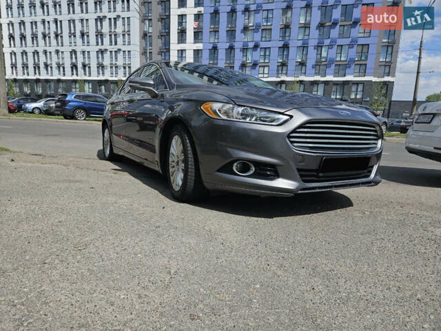Форд Фьюжн 2014 в Киеве на Automoto.ua Серый Форд Фьюжн, объемом двигателя 2 л и пробегом 258 тыс. км за 12500 $, фото 4 на Automoto.ua