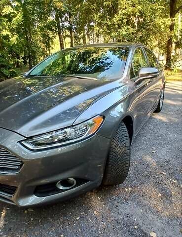 Серый Форд Фьюжн, объемом двигателя 2.49 л и пробегом 185 тыс. км за 9950 $, фото 2 на Automoto.ua