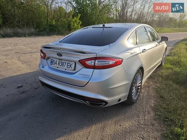 Серый Форд Фьюжн, объемом двигателя 2 л и пробегом 146 тыс. км за 12500 $, фото 4 на Automoto.ua
