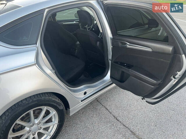 Форд Фьюжн 2014 в Черновцах на Automoto.ua Серый Форд Фьюжн, объемом двигателя 2.49 л и пробегом 230 тыс. км за 9300 $, фото 12 на Automoto.ua
