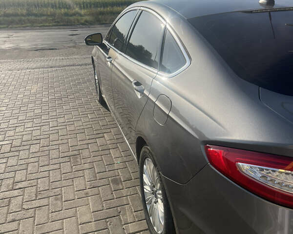 Серый Форд Фьюжн, объемом двигателя 2 л и пробегом 170 тыс. км за 12500 $, фото 6 на Automoto.ua