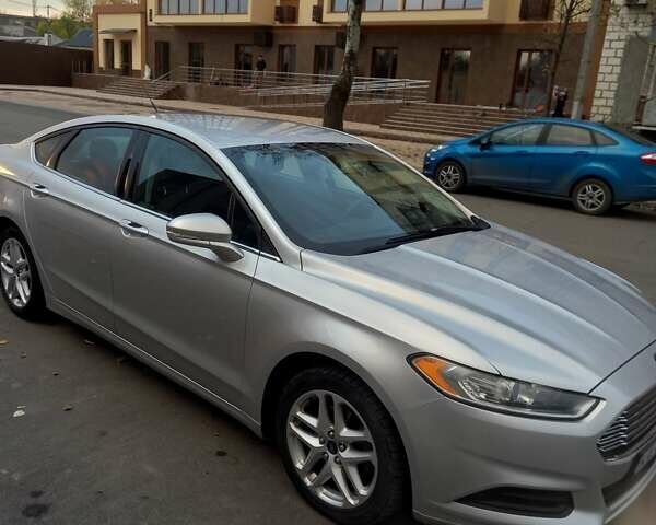 Сірий Форд Фьюжен, об'ємом двигуна 1.5 л та пробігом 211 тис. км за 8000 $, фото 3 на Automoto.ua