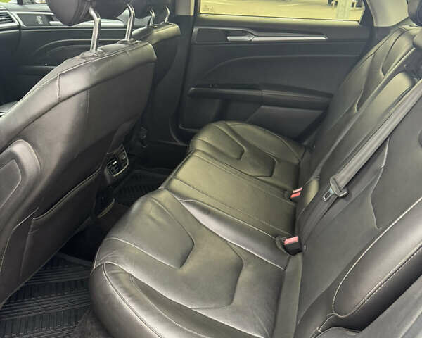 Сірий Форд Фьюжен, об'ємом двигуна 2 л та пробігом 303 тис. км за 9200 $, фото 18 на Automoto.ua