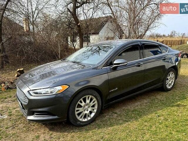 Серый Форд Фьюжн, объемом двигателя 2 л и пробегом 170 тыс. км за 8500 $, фото 7 на Automoto.ua