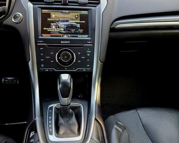 Сірий Форд Фьюжен, об'ємом двигуна 2 л та пробігом 193 тис. км за 10200 $, фото 17 на Automoto.ua