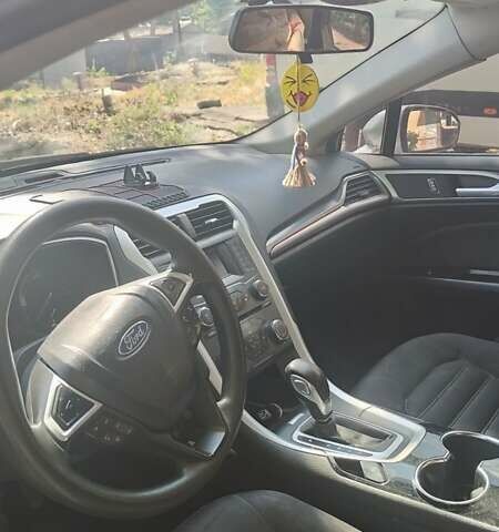 Сірий Форд Фьюжен, об'ємом двигуна 2.5 л та пробігом 380 тис. км за 8900 $, фото 3 на Automoto.ua