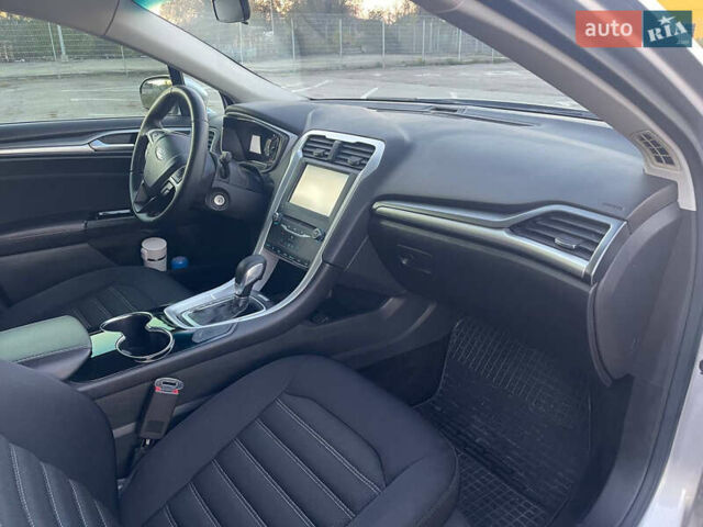 Форд Фьюжн 2014 в Черновцах на Automoto.ua Серый Форд Фьюжн, объемом двигателя 2.49 л и пробегом 230 тыс. км за 9300 $, фото 10 на Automoto.ua