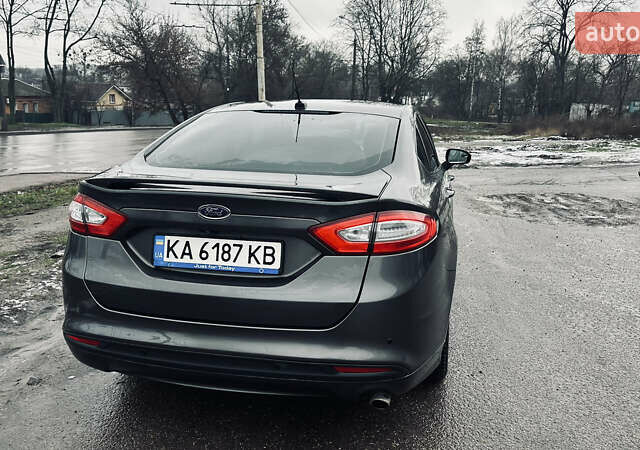 Серый Форд Фьюжн, объемом двигателя 2.49 л и пробегом 203 тыс. км за 8900 $, фото 4 на Automoto.ua