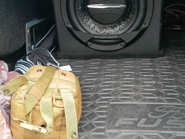 Серый Форд Фьюжн, объемом двигателя 2.5 л и пробегом 220 тыс. км за 10500 $, фото 5 на Automoto.ua