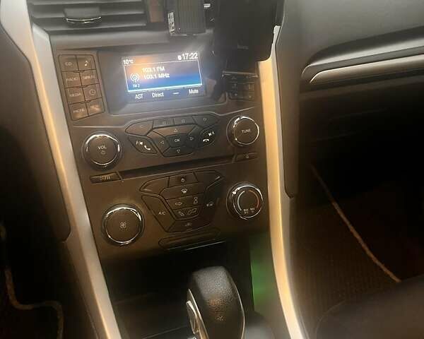 Серый Форд Фьюжн, объемом двигателя 1.5 л и пробегом 256 тыс. км за 8000 $, фото 11 на Automoto.ua