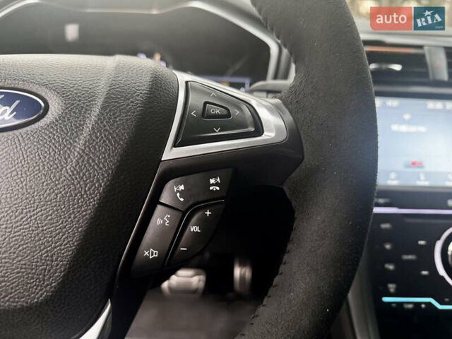 Форд Фьюжн 2014 в Виннице на Automoto.ua Серый Форд Фьюжн, объемом двигателя 2 л и пробегом 228 тыс. км за 12700 $, фото 41 на Automoto.ua