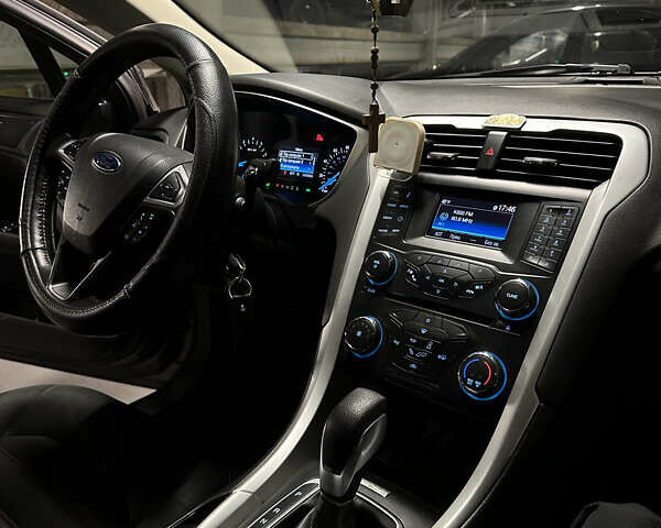 Серый Форд Фьюжн, объемом двигателя 2.5 л и пробегом 238 тыс. км за 9300 $, фото 14 на Automoto.ua