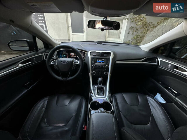 Серый Форд Фьюжн, объемом двигателя 2.49 л и пробегом 207 тыс. км за 10500 $, фото 10 на Automoto.ua