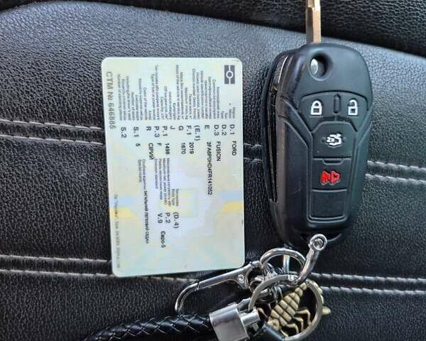 Серый Форд Фьюжн, объемом двигателя 1.5 л и пробегом 119 тыс. км за 12300 $, фото 1 на Automoto.ua