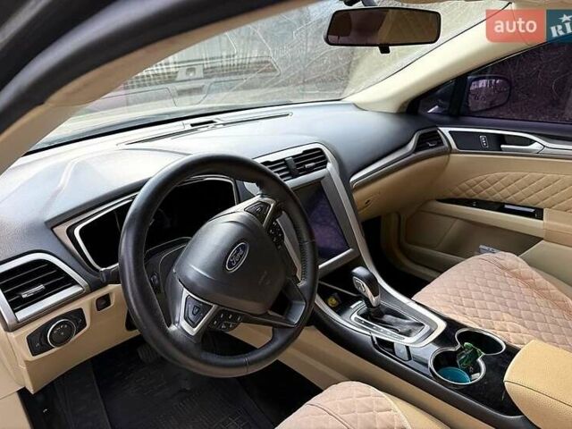 Серый Форд Фьюжн, объемом двигателя 2 л и пробегом 170 тыс. км за 8500 $, фото 3 на Automoto.ua