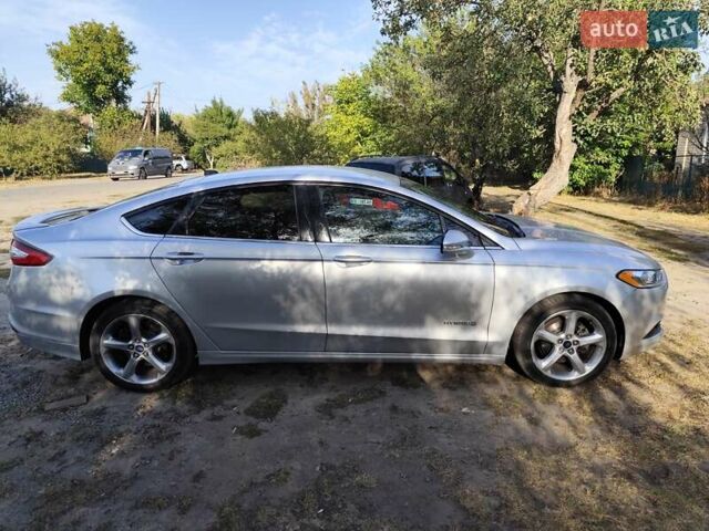 Сірий Форд Фьюжен, об'ємом двигуна 2 л та пробігом 270 тис. км за 14000 $, фото 4 на Automoto.ua