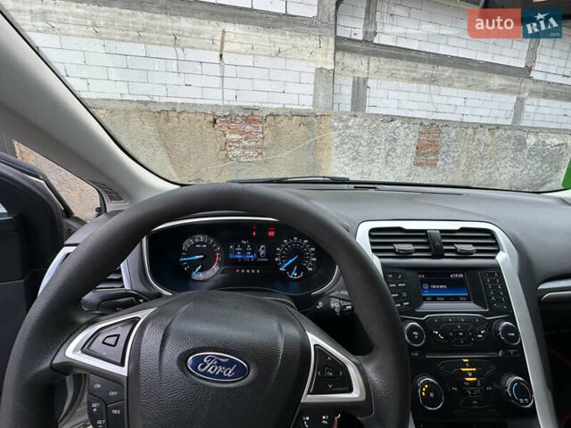 Серый Форд Фьюжн, объемом двигателя 2.5 л и пробегом 227 тыс. км за 8800 $, фото 3 на Automoto.ua
