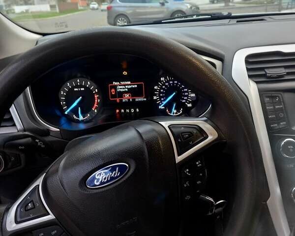 Сірий Форд Фьюжен, об'ємом двигуна 1.5 л та пробігом 211 тис. км за 8000 $, фото 10 на Automoto.ua