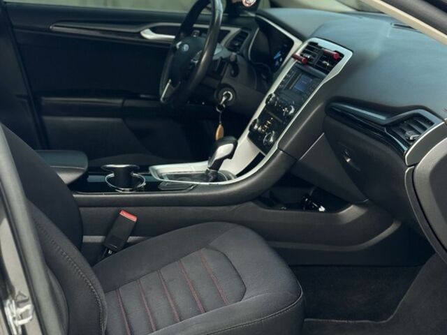 Серый Форд Фьюжн, объемом двигателя 2 л и пробегом 160 тыс. км за 8450 $, фото 8 на Automoto.ua