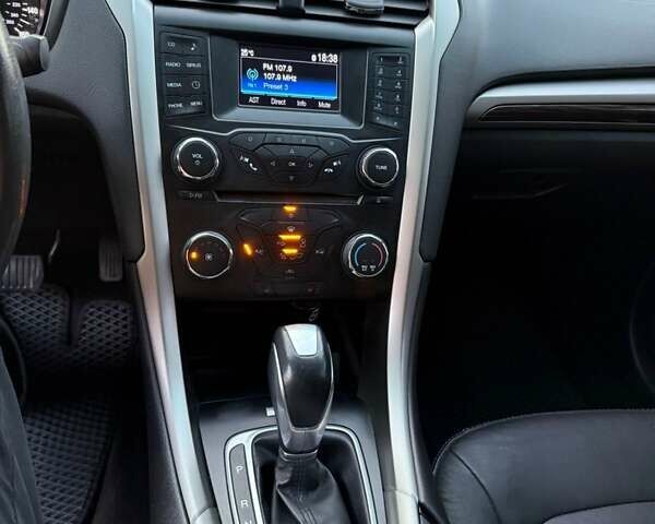 Серый Форд Фьюжн, объемом двигателя 2 л и пробегом 175 тыс. км за 9800 $, фото 1 на Automoto.ua