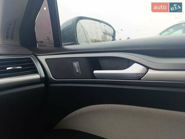 Форд Фьюжн 2014 в Ивано-Франковске на Automoto.ua Серый Форд Фьюжн, объемом двигателя 2.5 л и пробегом 220 тыс. км за 7650 $, фото 18 на Automoto.ua