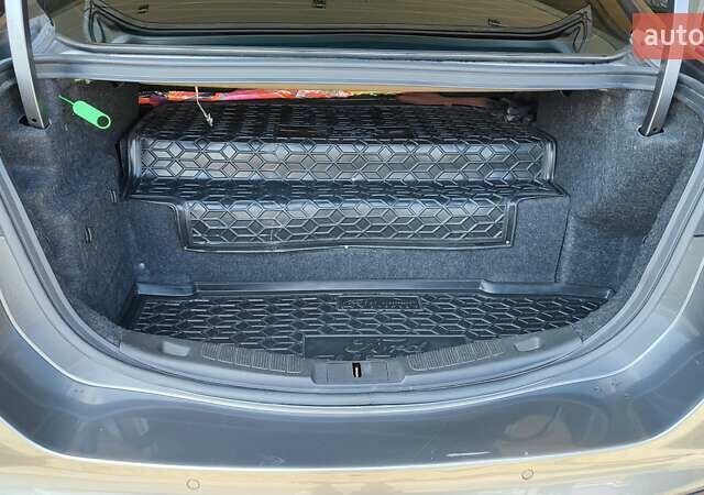 Серый Форд Фьюжн, объемом двигателя 2 л и пробегом 197 тыс. км за 12500 $, фото 16 на Automoto.ua