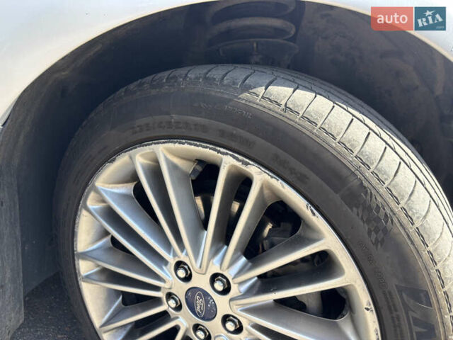 Серый Форд Фьюжн, объемом двигателя 2 л и пробегом 218 тыс. км за 9850 $, фото 11 на Automoto.ua