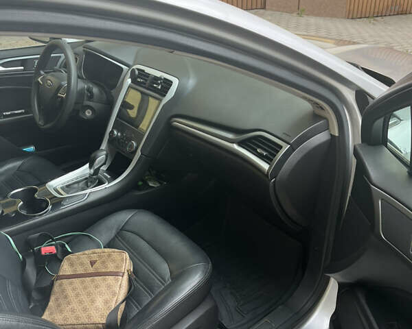 Серый Форд Фьюжн, объемом двигателя 2.49 л и пробегом 196 тыс. км за 9700 $, фото 9 на Automoto.ua