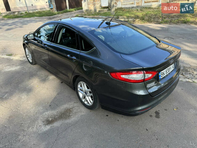Сірий Форд Фьюжен, об'ємом двигуна 2.5 л та пробігом 186 тис. км за 9000 $, фото 5 на Automoto.ua
