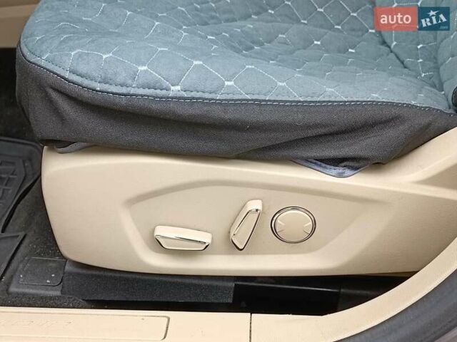 Серый Форд Фьюжн, объемом двигателя 1.5 л и пробегом 283 тыс. км за 8490 $, фото 17 на Automoto.ua