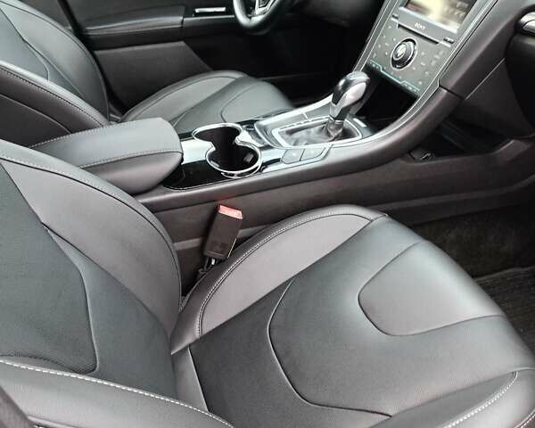 Серый Форд Фьюжн, объемом двигателя 2 л и пробегом 225 тыс. км за 10500 $, фото 13 на Automoto.ua