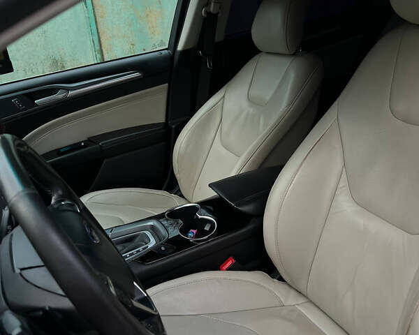 Серый Форд Фьюжн, объемом двигателя 2 л и пробегом 193 тыс. км за 8900 $, фото 5 на Automoto.ua