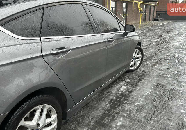 Серый Форд Фьюжн, объемом двигателя 2.49 л и пробегом 210 тыс. км за 9900 $, фото 10 на Automoto.ua