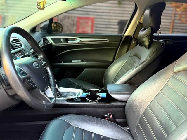 Серый Форд Фьюжн, объемом двигателя 2 л и пробегом 175 тыс. км за 11000 $, фото 6 на Automoto.ua