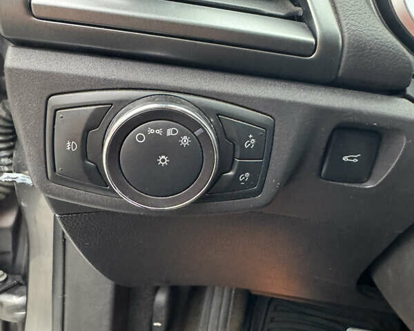 Сірий Форд Фьюжен, об'ємом двигуна 2 л та пробігом 303 тис. км за 9200 $, фото 12 на Automoto.ua