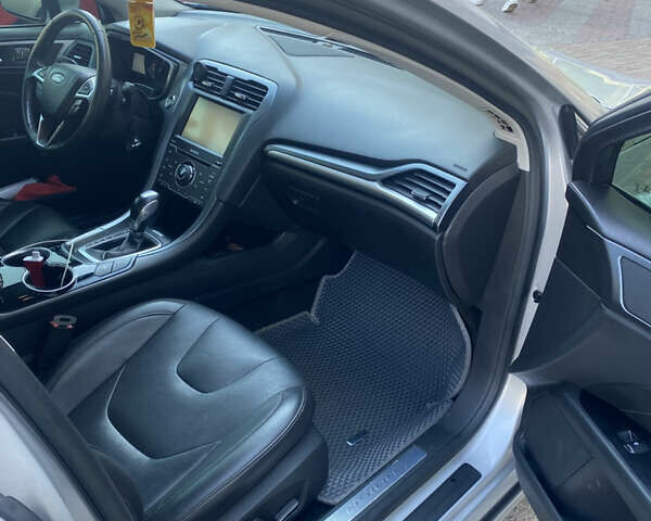 Серый Форд Фьюжн, объемом двигателя 2 л и пробегом 188 тыс. км за 10800 $, фото 8 на Automoto.ua