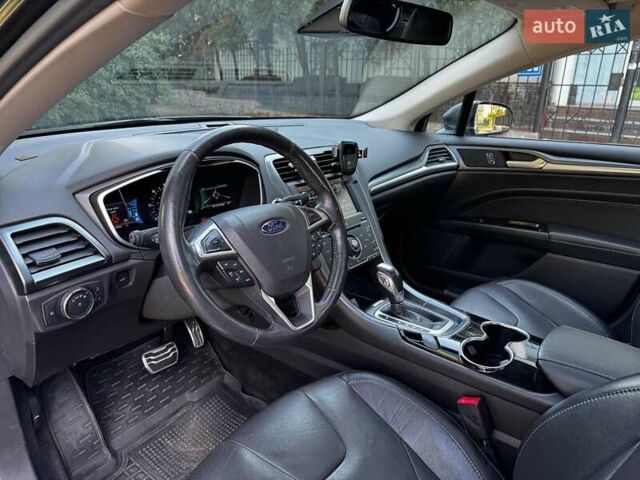 Сірий Форд Фьюжен, об'ємом двигуна 2 л та пробігом 109 тис. км за 15990 $, фото 13 на Automoto.ua