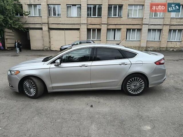 Сірий Форд Фьюжен, об'ємом двигуна 2 л та пробігом 242 тис. км за 10500 $, фото 3 на Automoto.ua