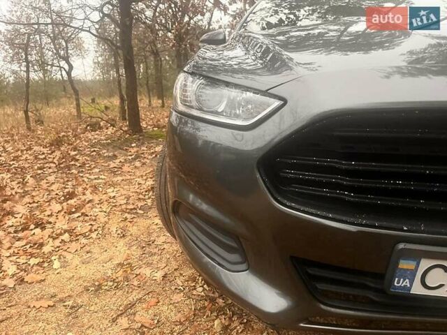 Сірий Форд Фьюжен, об'ємом двигуна 1.5 л та пробігом 256 тис. км за 8000 $, фото 2 на Automoto.ua