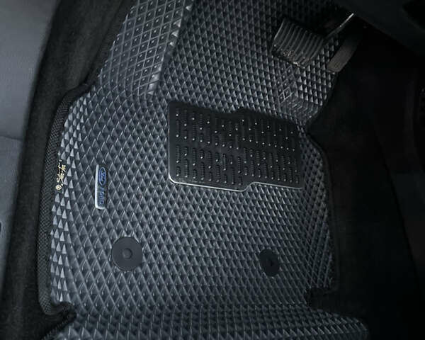 Серый Форд Фьюжн, объемом двигателя 2.49 л и пробегом 170 тыс. км за 10800 $, фото 26 на Automoto.ua