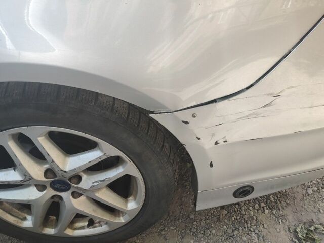 Серый Форд Фьюжн, объемом двигателя 2.5 л и пробегом 380 тыс. км за 8900 $, фото 7 на Automoto.ua