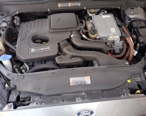 Сірий Форд Фьюжен, об'ємом двигуна 2 л та пробігом 220 тис. км за 12600 $, фото 5 на Automoto.ua