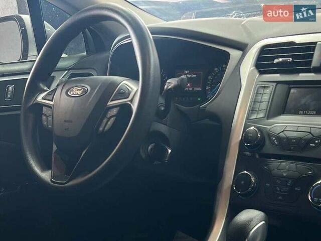 Сірий Форд Фьюжен, об'ємом двигуна 1.5 л та пробігом 216 тис. км за 9799 $, фото 12 на Automoto.ua