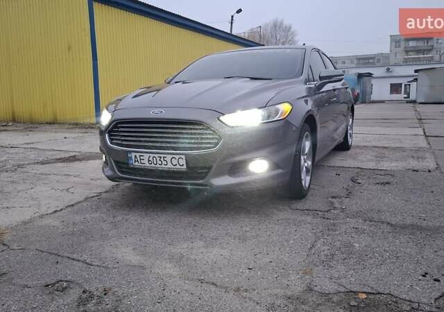 Серый Форд Фьюжн, объемом двигателя 2 л и пробегом 330 тыс. км за 8500 $, фото 2 на Automoto.ua