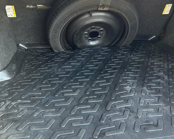 Серый Форд Фьюжн, объемом двигателя 2.5 л и пробегом 275 тыс. км за 9000 $, фото 16 на Automoto.ua