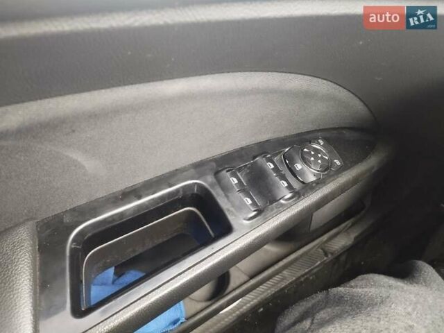 Форд Фьюжн 2014 в Кропивницком (Кировограде) на Automoto.ua Серый Форд Фьюжн, объемом двигателя 2.49 л и пробегом 136 тыс. км за 10000 $, фото 9 на Automoto.ua