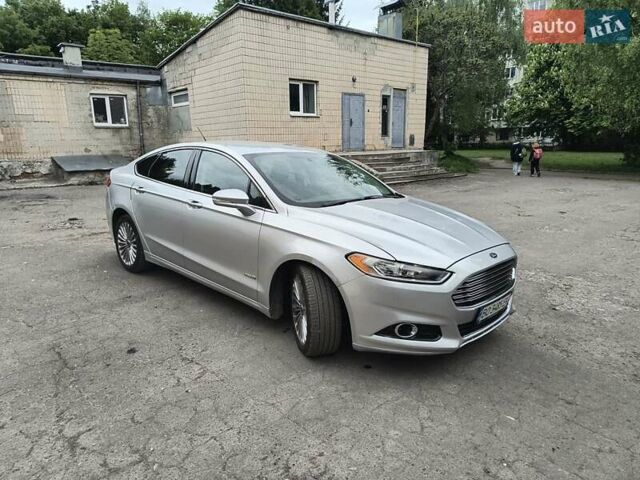 Сірий Форд Фьюжен, об'ємом двигуна 2 л та пробігом 242 тис. км за 10500 $, фото 1 на Automoto.ua